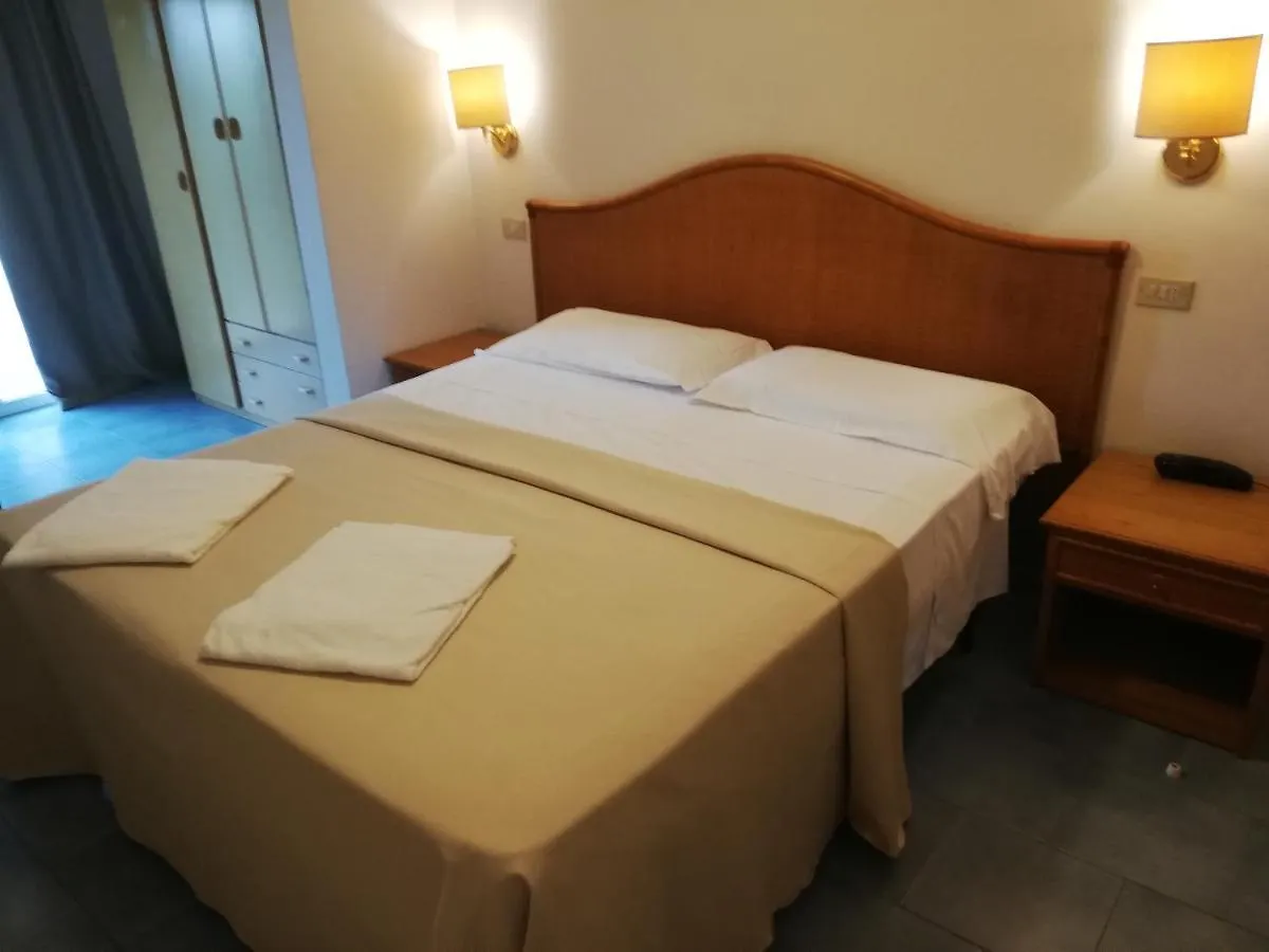 Hotel Falco リッチョーネ