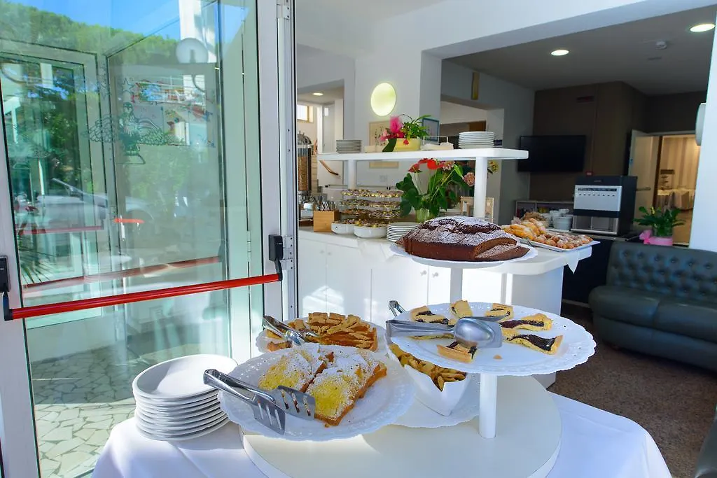 Hotel Falco Риччоне