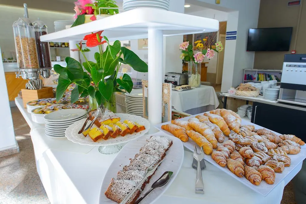 Hotel Falco リッチョーネ