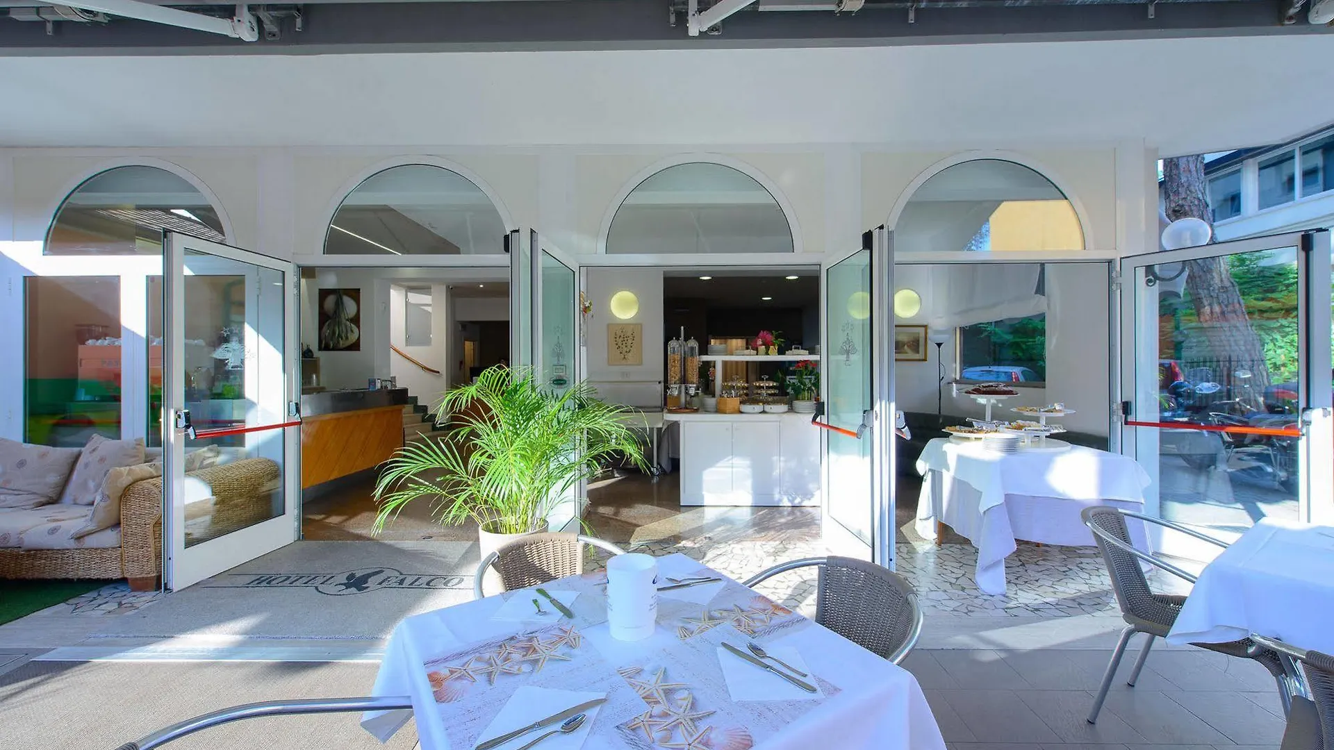 ***  Hotel Falco Риччоне Италия